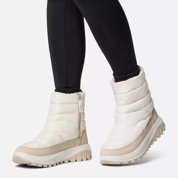 NEW Columbia Sportswear Snowtrot OmniTech® Mid Winter Boots Waterproof Insulated - Picture 1 of 7